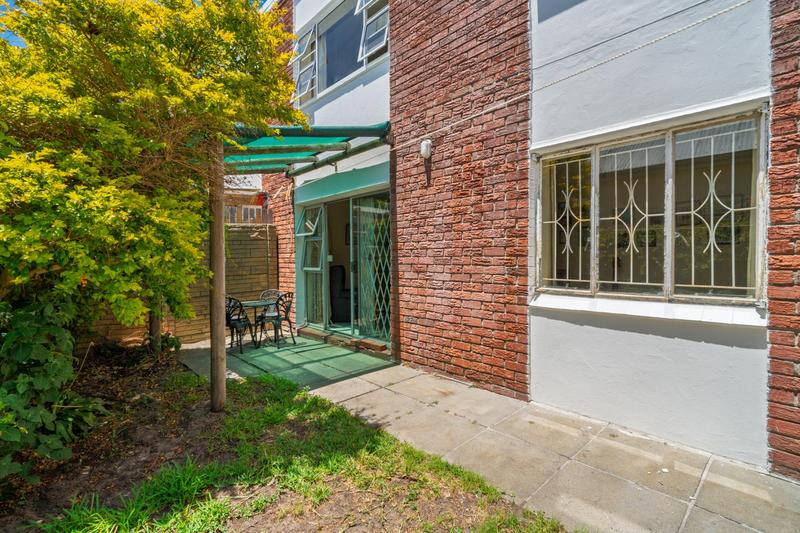 2 Bedroom Property for Sale in Harfield Village Western Cape